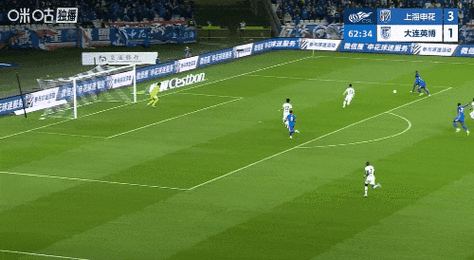 进球大战！英博角球进攻，冯劲后点破门，英博35申花！