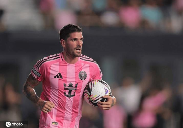 迈阿密引进上赛季最佳门将，磨合期后防失误致连丢5球