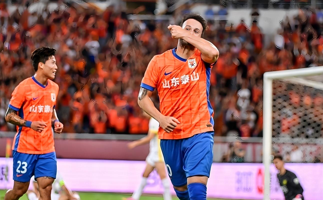 复盘泰山2-9申花：后腰失守是主因，德尔加多状态糟糕